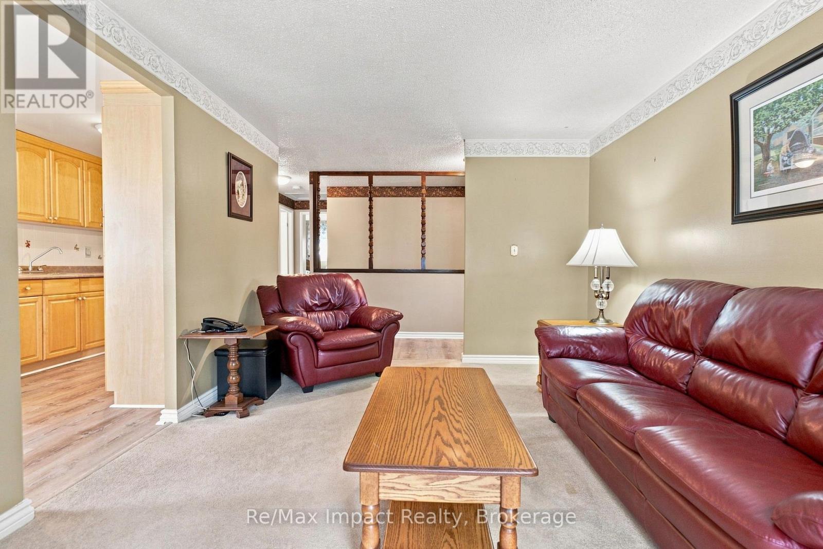 822 Southdown Street, Oshawa, Ontario  L1H 7X3 - Photo 9 - E13715288