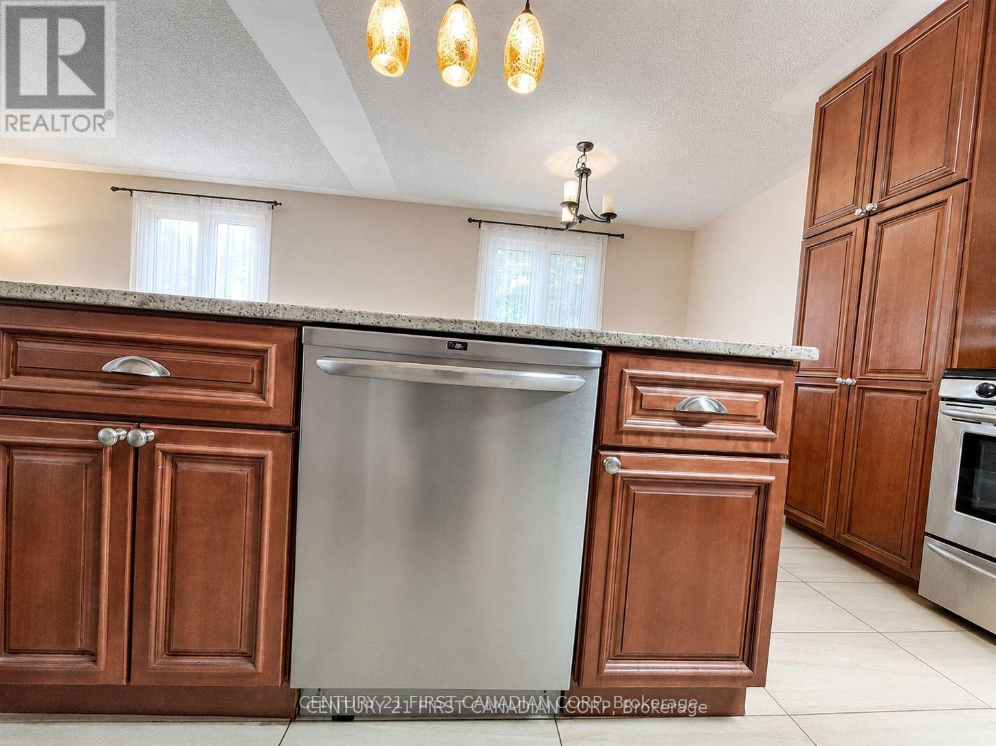 1341 Aldersbrook Road, London North, Ontario  N6G 3J1 - Photo 6 - X13715186