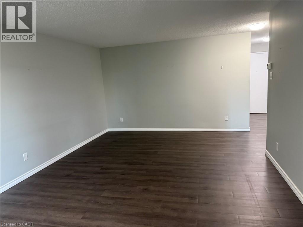20 Ellen Street E Unit# 404, Kitchener, Ontario N2H 6R7 - Photo 7 - 40837182