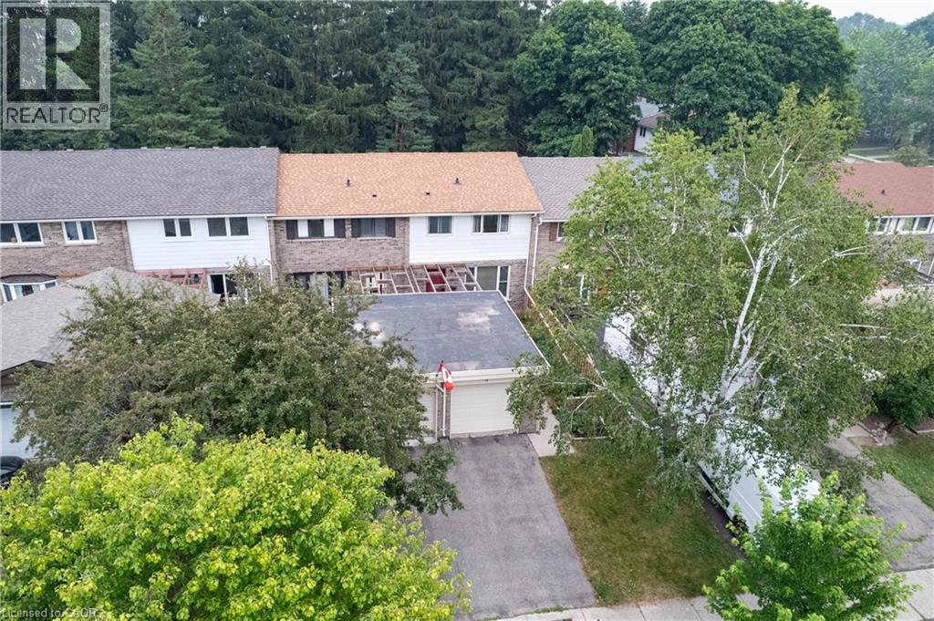 18 RALGREEN Crescent, Kitchener, Ontario