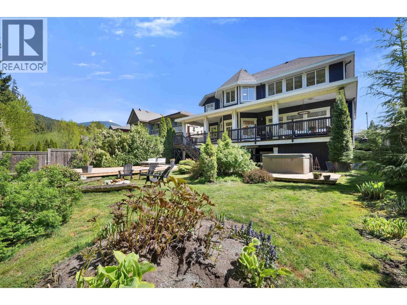 1012 Jay Crescent, Squamish, British Columbia  V8B 0P2 - Photo 11 - R3118248