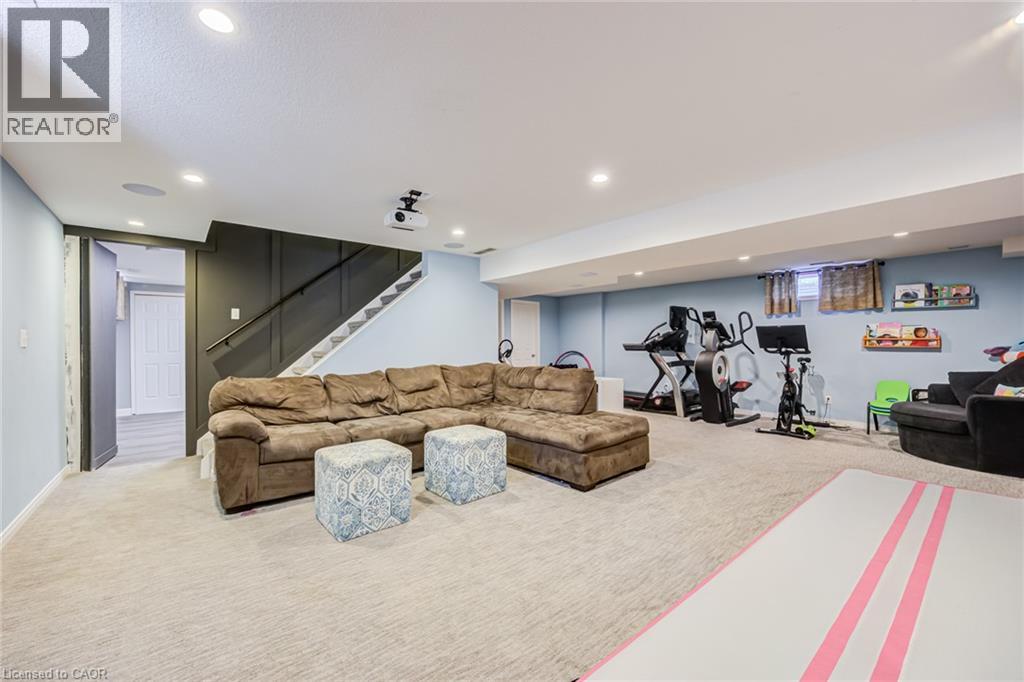 944 Parkvale Court, Kitchener, Ontario  N2R 1Y6 - Photo 36 - 40857469