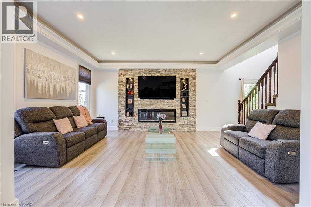 944 Parkvale Court, Kitchener, Ontario  N2R 1Y6 - Photo 13 - 40857469
