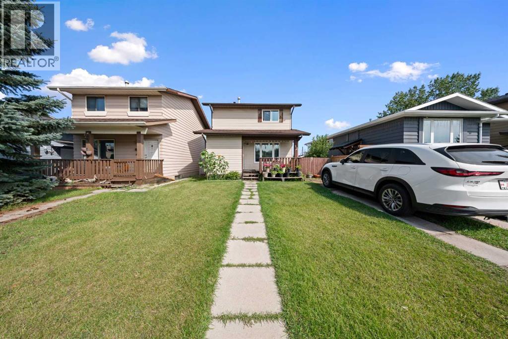 32 Shawmeadows Road Sw, Calgary, Alberta  T2Y 1B2 - Photo 1 - A2334323