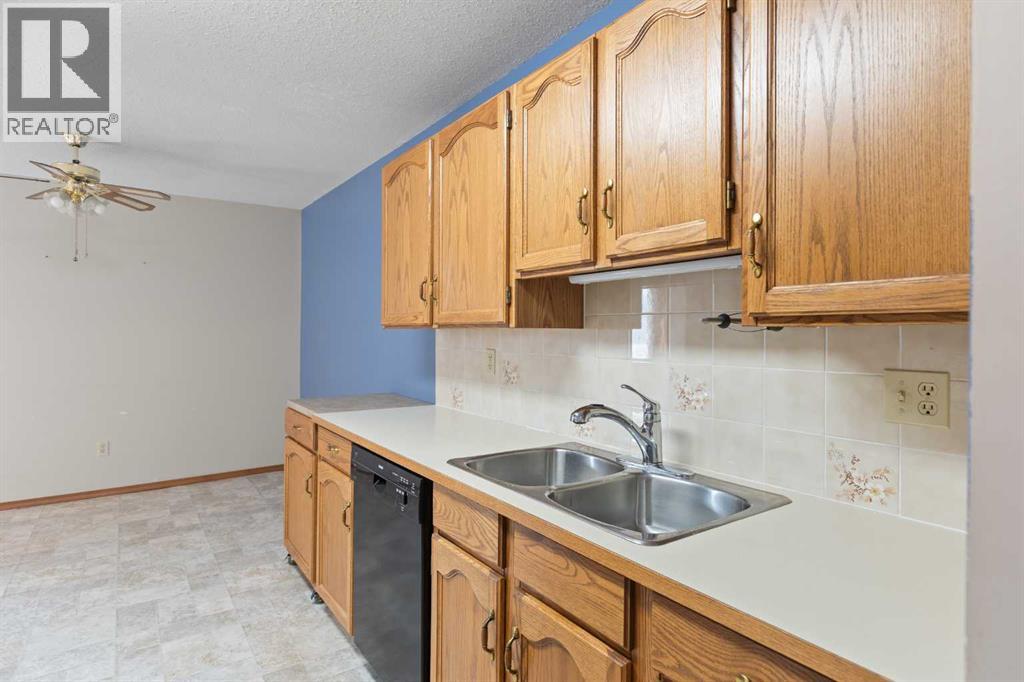 202, 410 7 Street Sw, High River, Alberta  T1V 1B7 - Photo 4 - A2338194