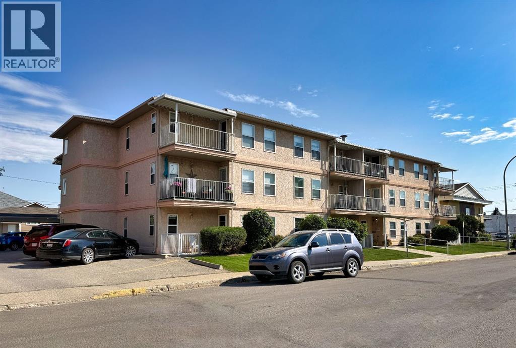 202, 5026 49 Street, Olds, Alberta  T4H 1V7 - Photo 1 - A2339592