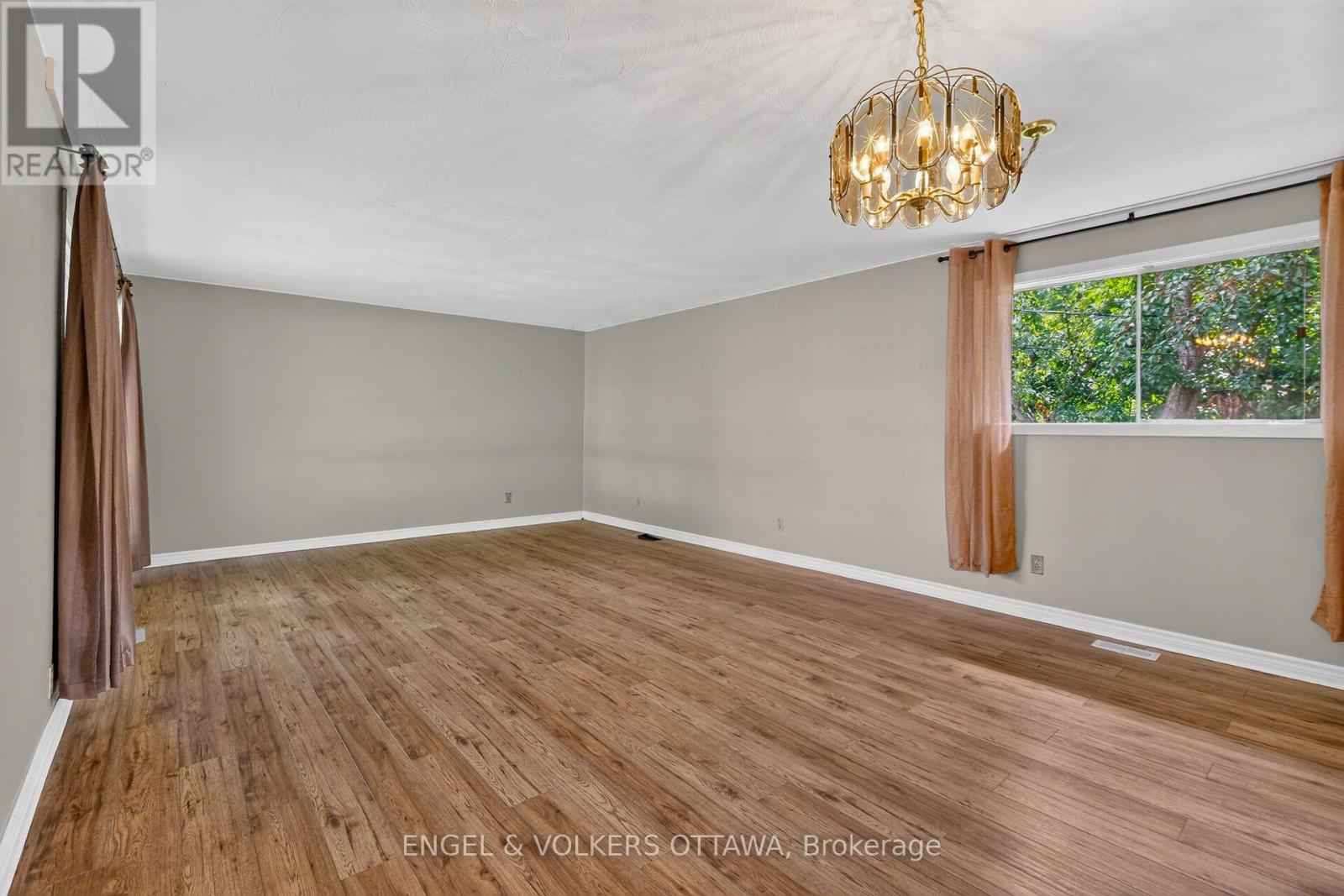 14 Oakview Avenue, Ottawa, Ontario  K2G 3A1 - Photo 12 - X13715232