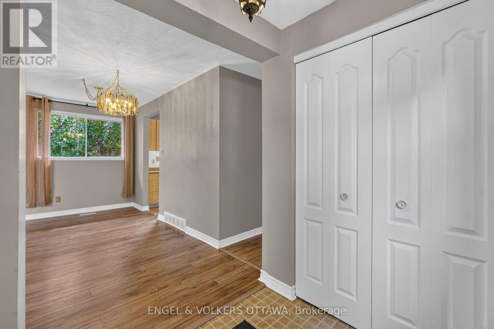 14 Oakview Avenue, Ottawa, Ontario  K2G 3A1 - Photo 13 - X13715232