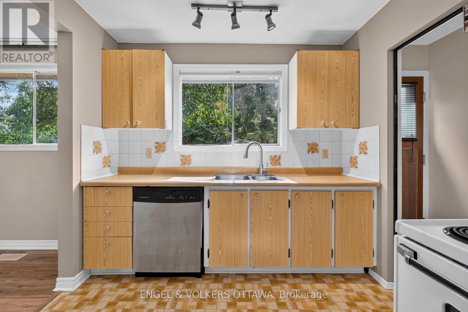 14 Oakview Avenue, Ottawa, Ontario  K2G 3A1 - Photo 16 - X13715232