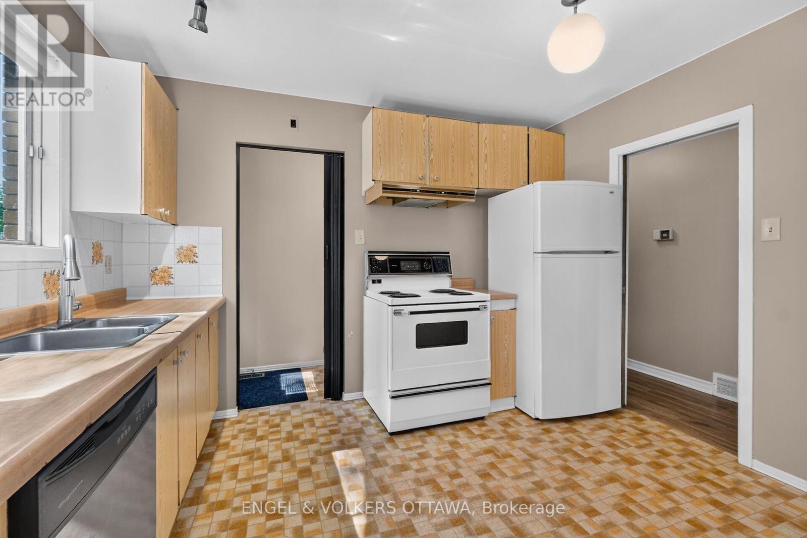 14 Oakview Avenue, Ottawa, Ontario  K2G 3A1 - Photo 17 - X13715232