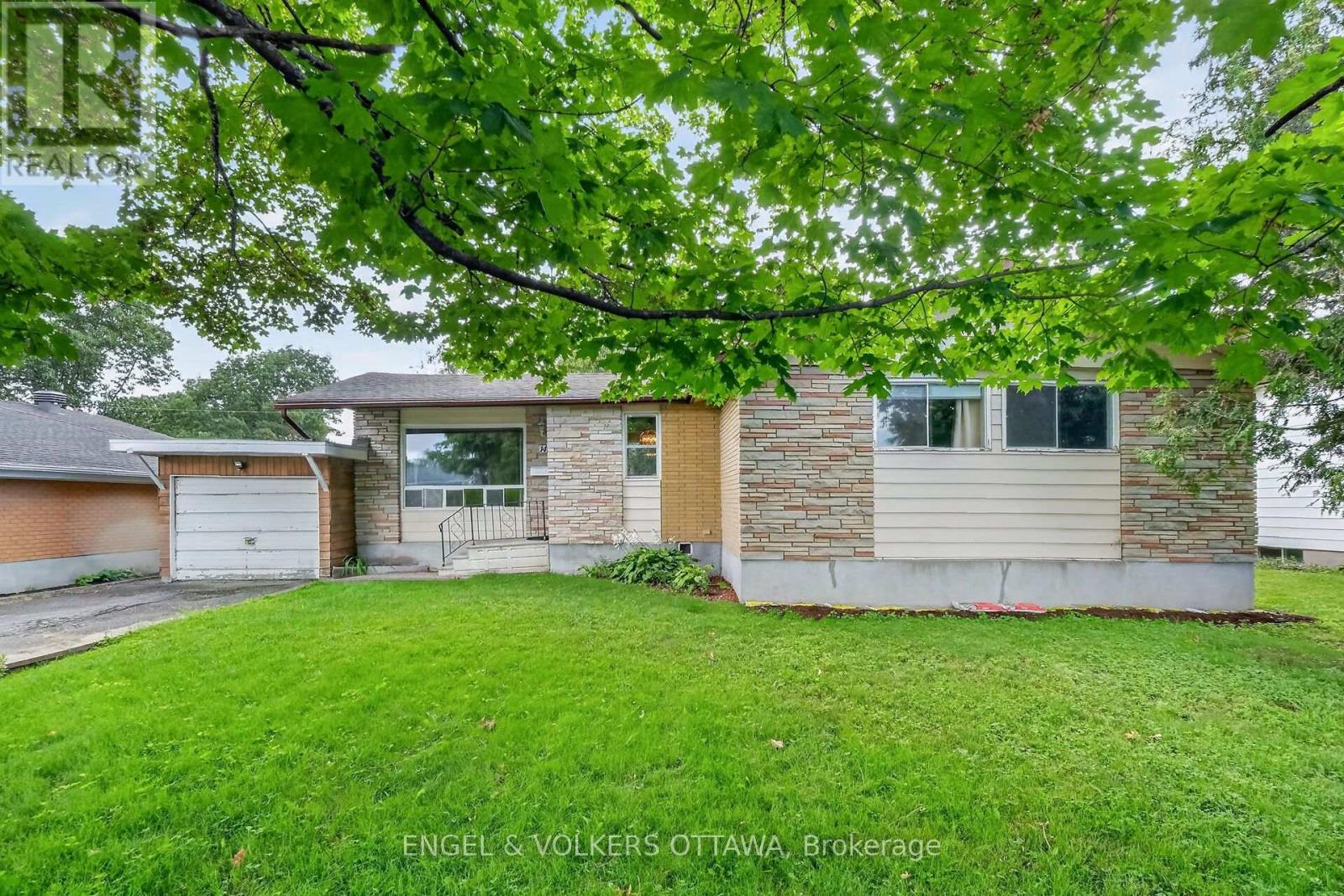 14 Oakview Avenue, Ottawa, Ontario  K2G 3A1 - Photo 2 - X13715232