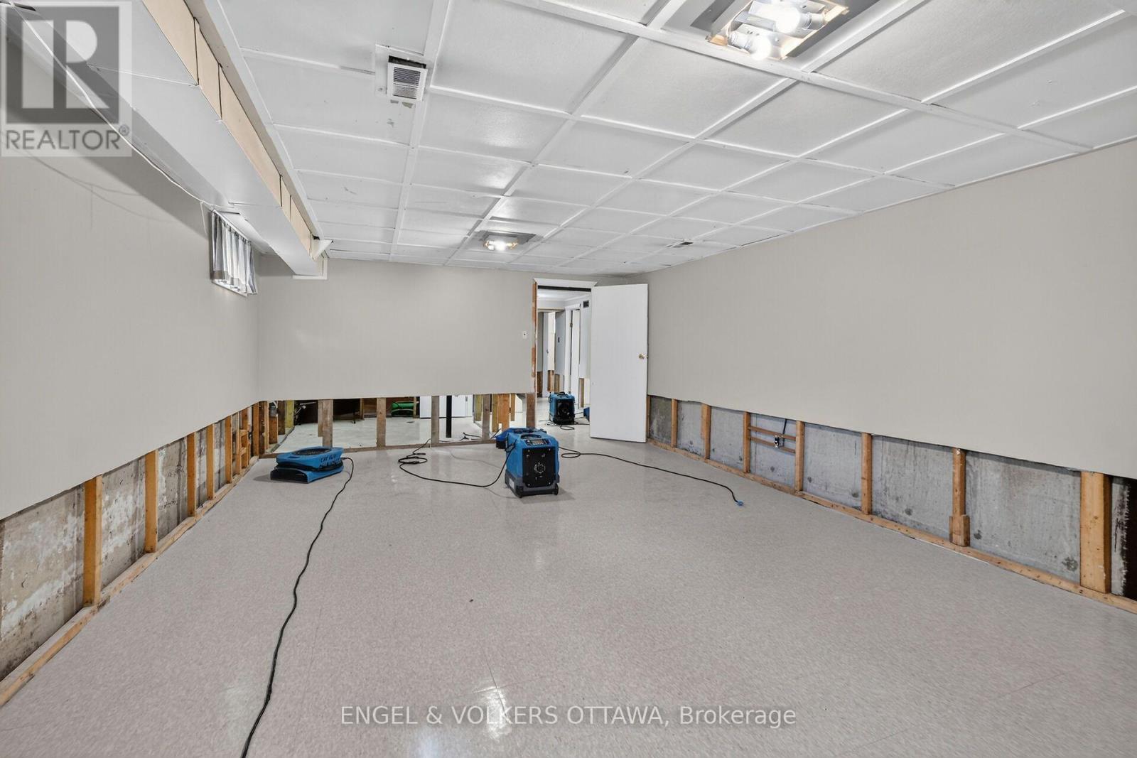 14 Oakview Avenue, Ottawa, Ontario  K2G 3A1 - Photo 32 - X13715232