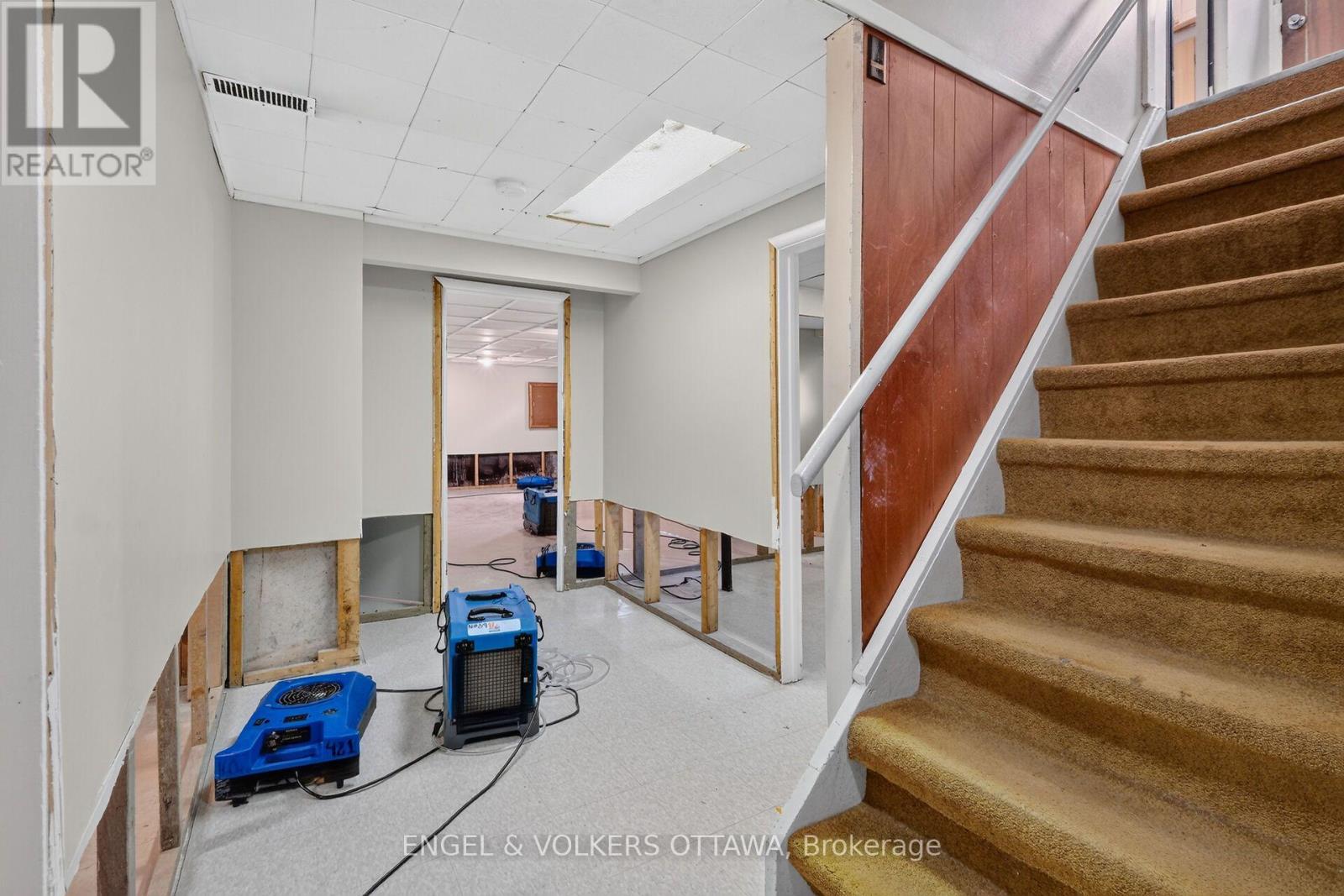 14 Oakview Avenue, Ottawa, Ontario  K2G 3A1 - Photo 35 - X13715232