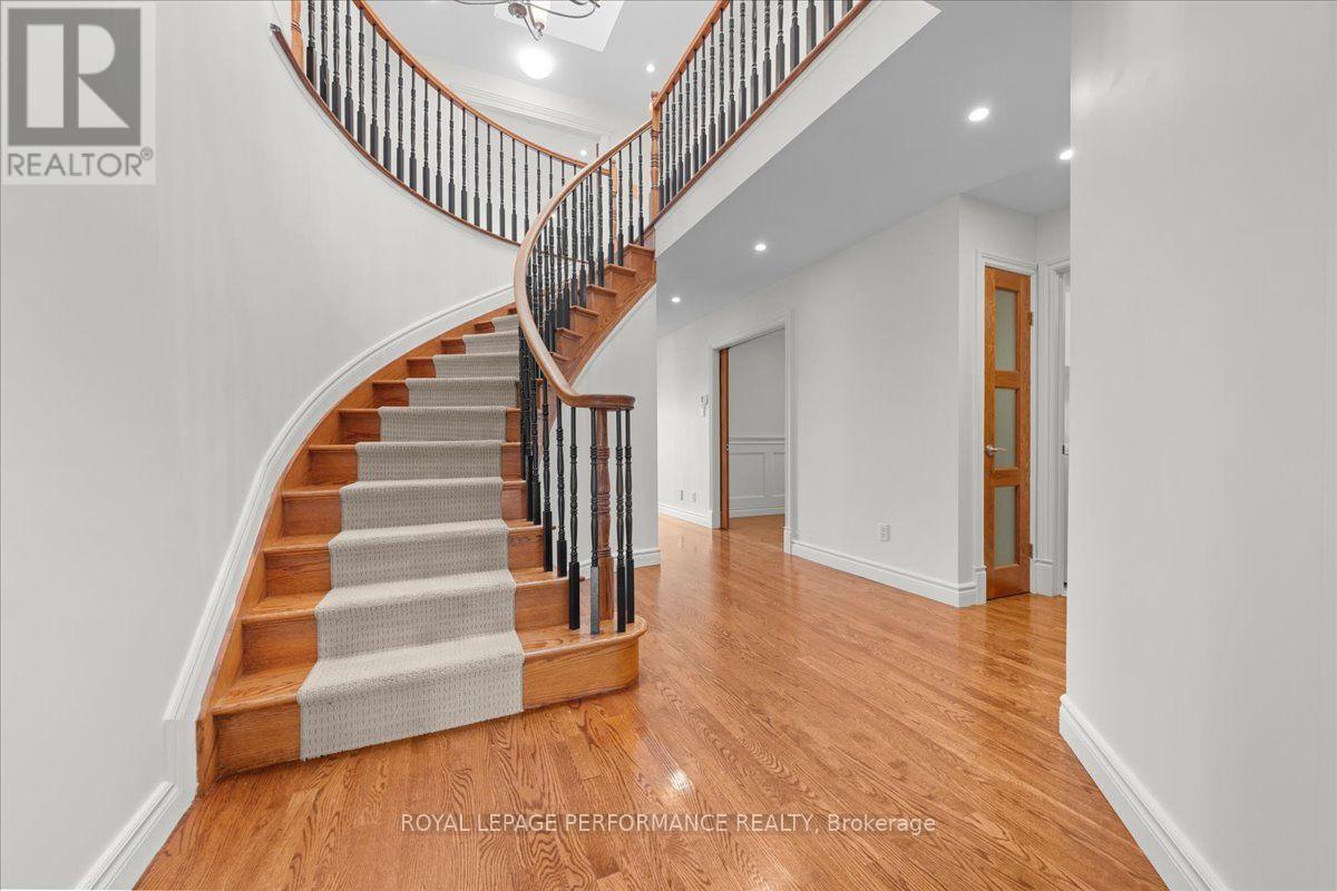 4 Wellsmere Court, Ottawa, Ontario  K2E 8C2 - Photo 3 - X13715292