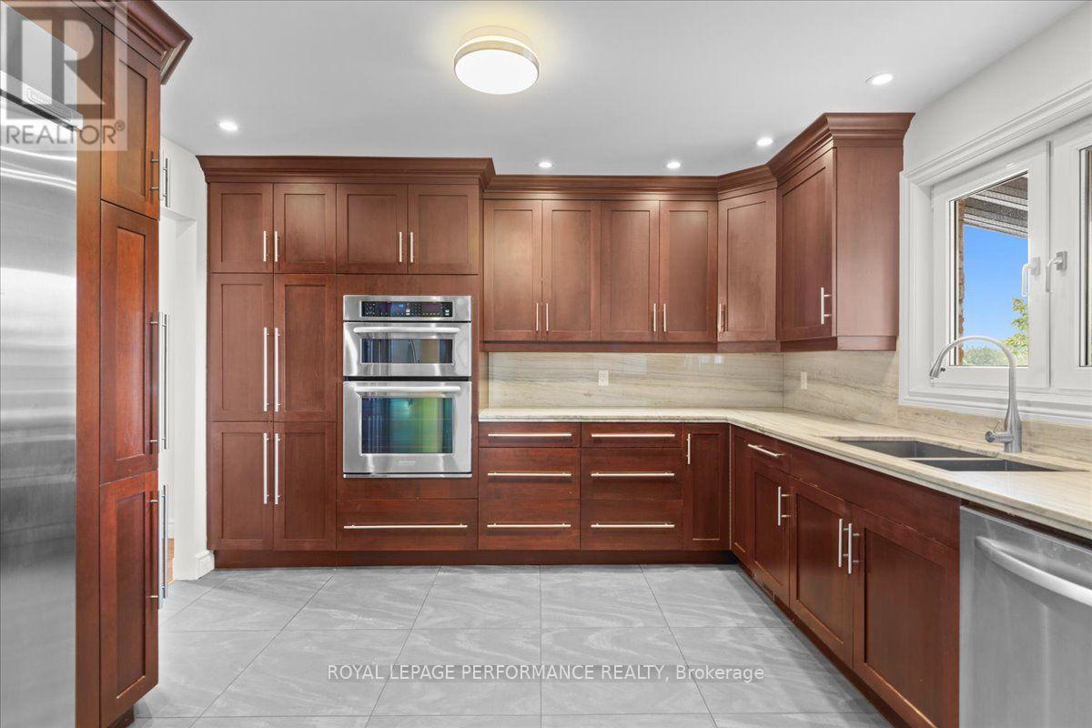 4 Wellsmere Court, Ottawa, Ontario  K2E 8C2 - Photo 7 - X13715292