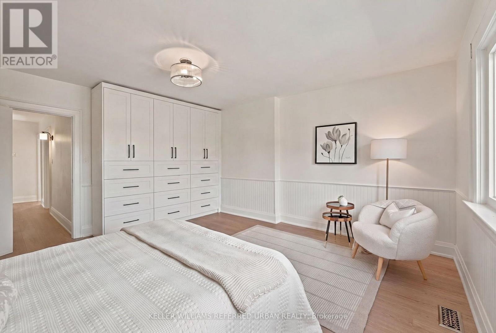 220 Westmount Avenue, Toronto, Ontario  M6E 3M8 - Photo 18 - C13715250