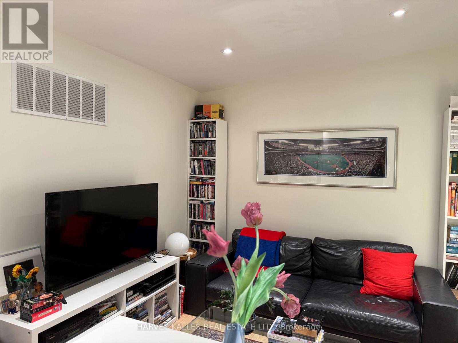 1 - 58 Kenwood Avenue, Toronto, Ontario  M6C 2S2 - Photo 10 - C13715302