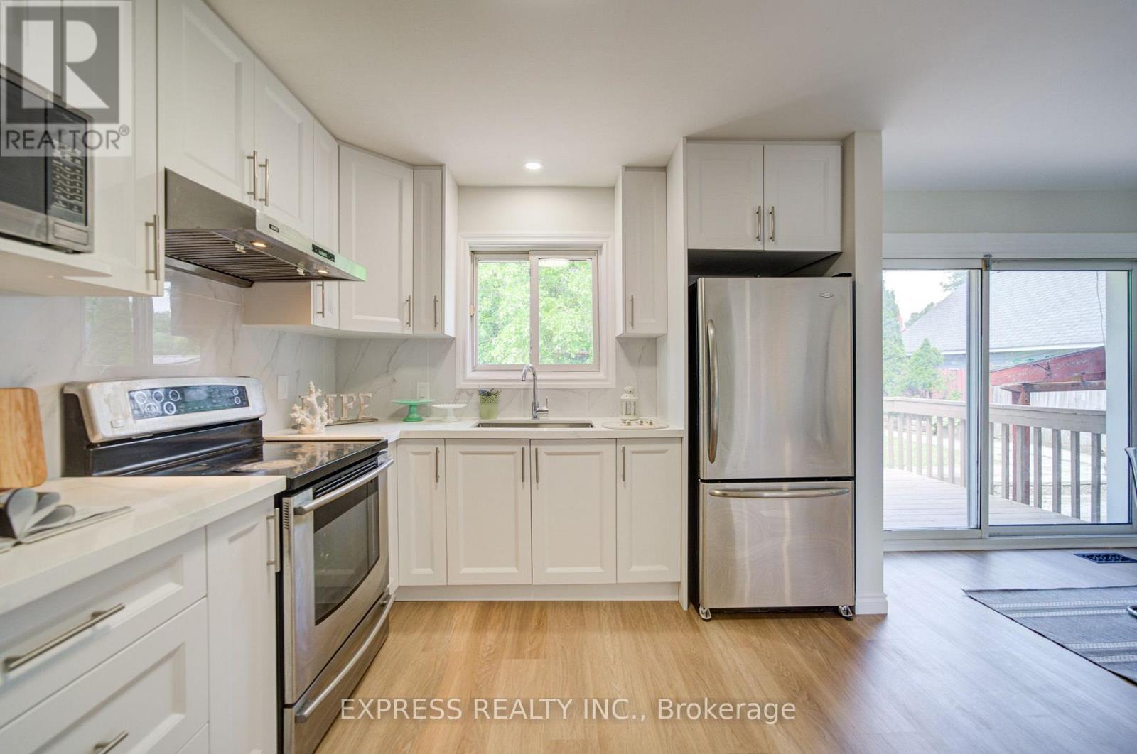 1162 Somerville Street, Oshawa, Ontario  L1G 4K5 - Photo 8 - E13715234