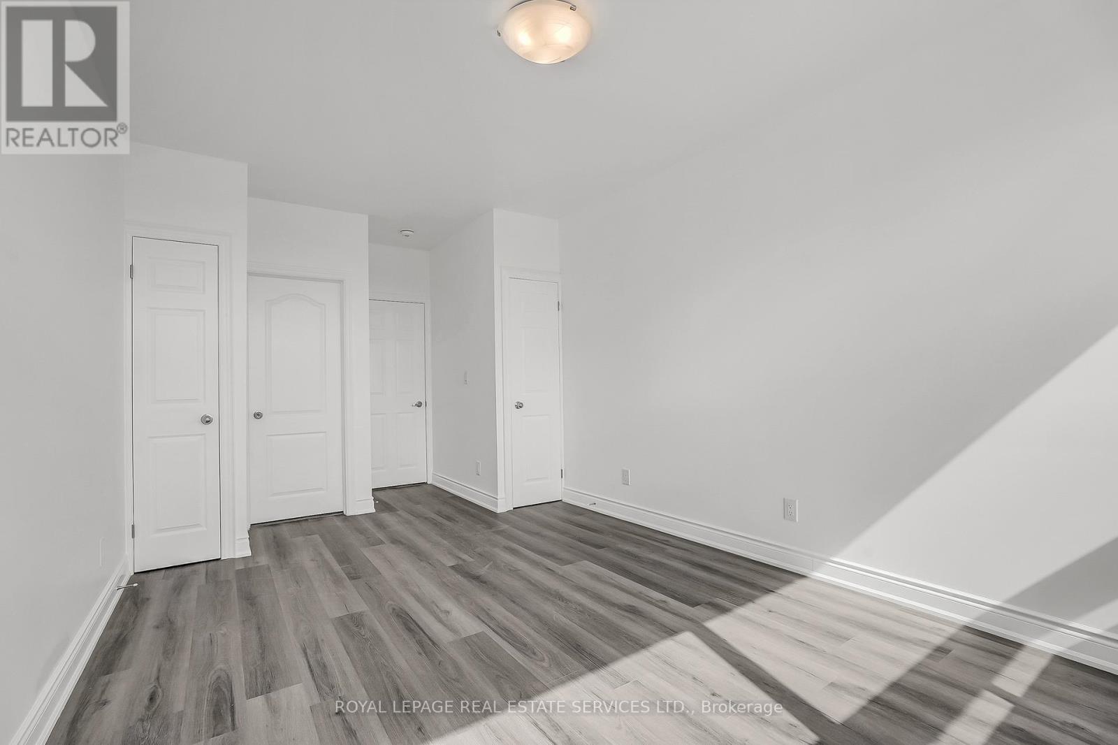 301 - 2820 Danforth Avenue, Toronto, Ontario  M4C 1M1 - Photo 9 - E13715242