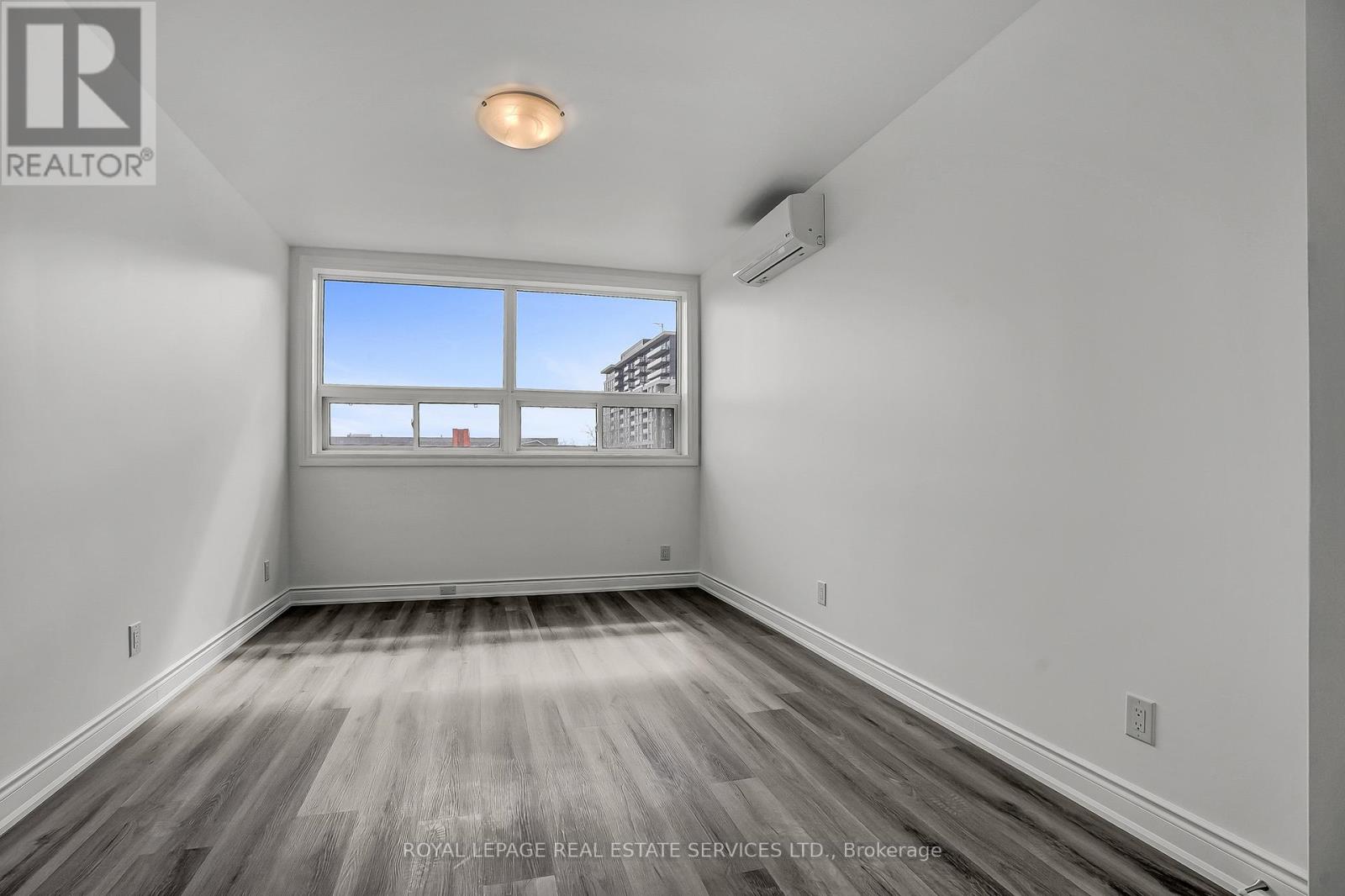 302 - 2820 Danforth Avenue, Toronto, Ontario  M4C 1M1 - Photo 8 - E13715246