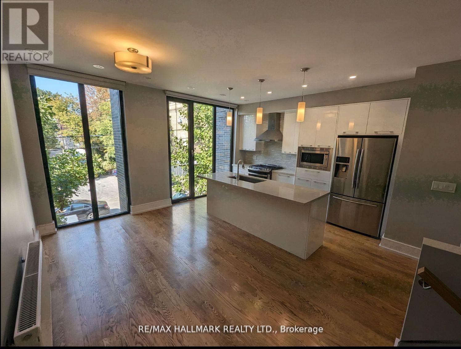75 Saulter Street, Toronto, Ontario  M4M 2H8 - Photo 2 - E13715276