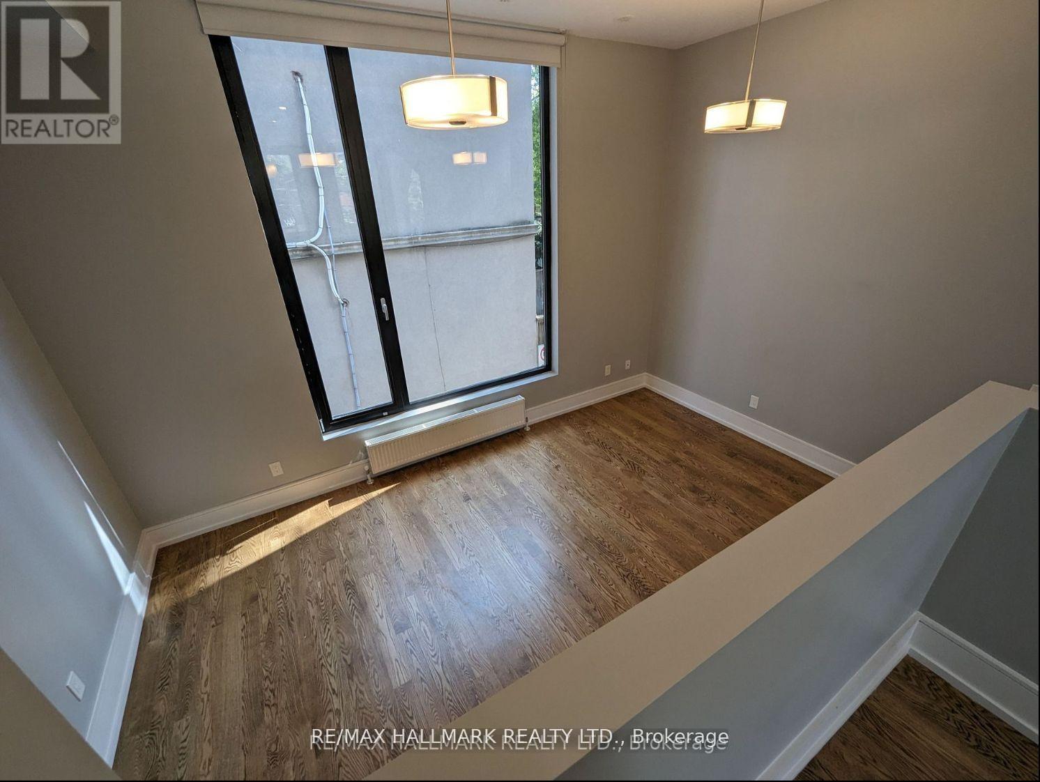75 Saulter Street, Toronto, Ontario  M4M 2H8 - Photo 3 - E13715276
