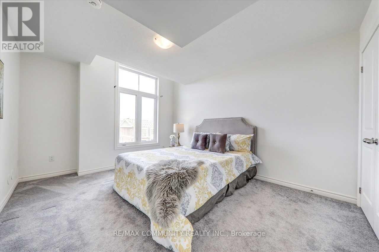2718 William Jackson Drive, Pickering, Ontario  L1X 0E6 - Photo 19 - E13715278