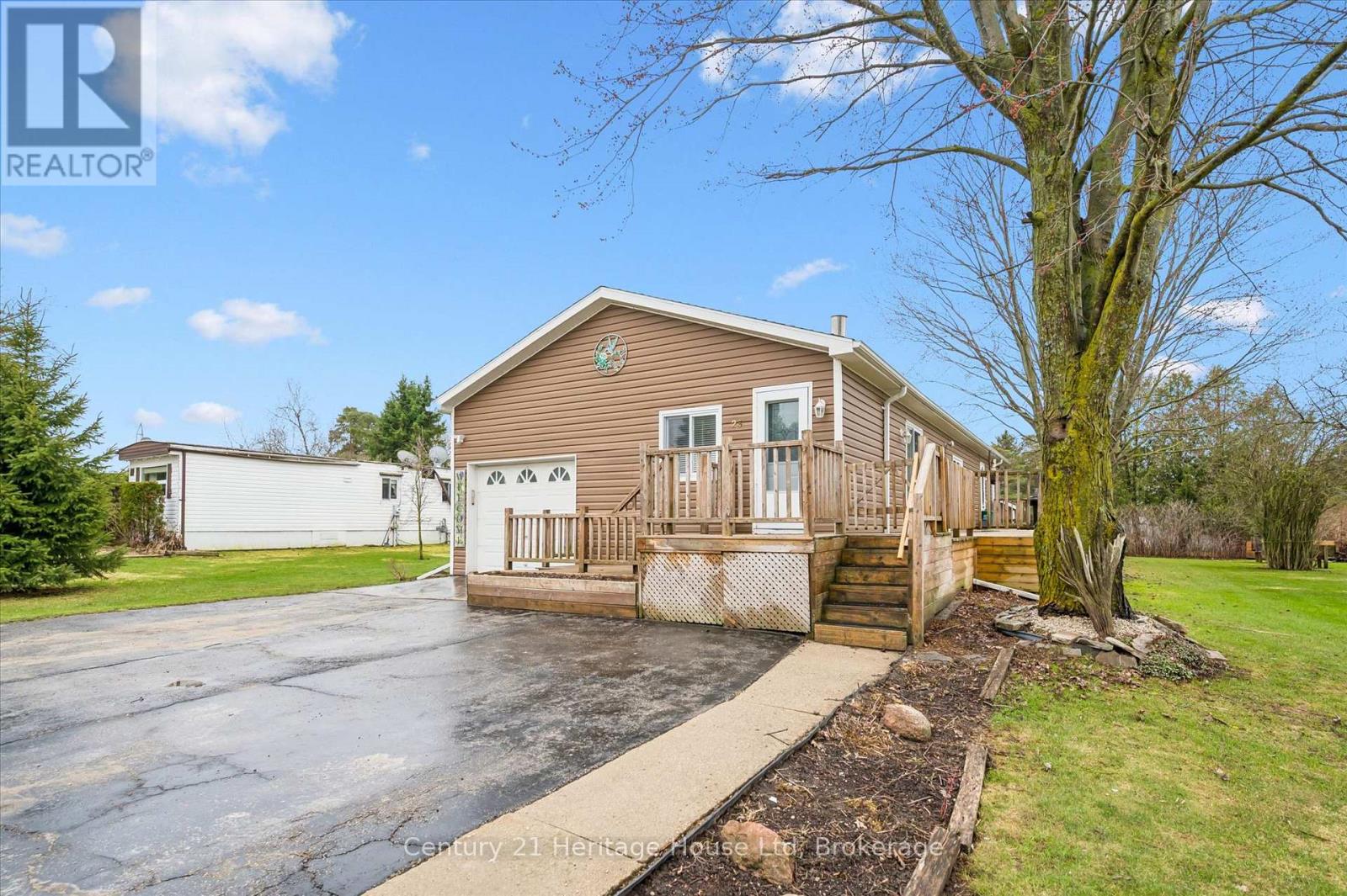 25 Fourth Avenue, Wellington North, Ontario  N0G 2K0 - Photo 3 - X13715224