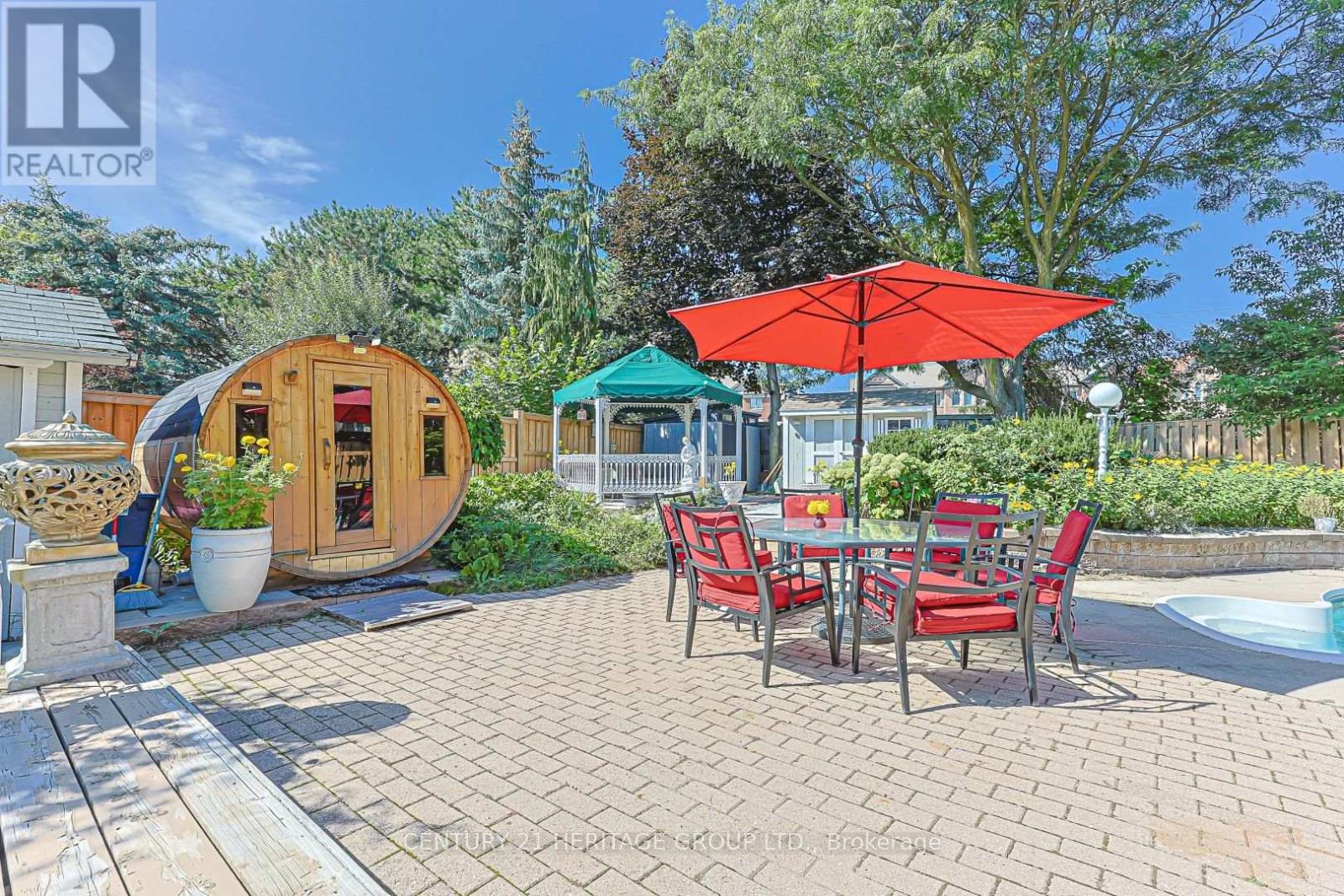 62 Greencroft Crescent — photo 3