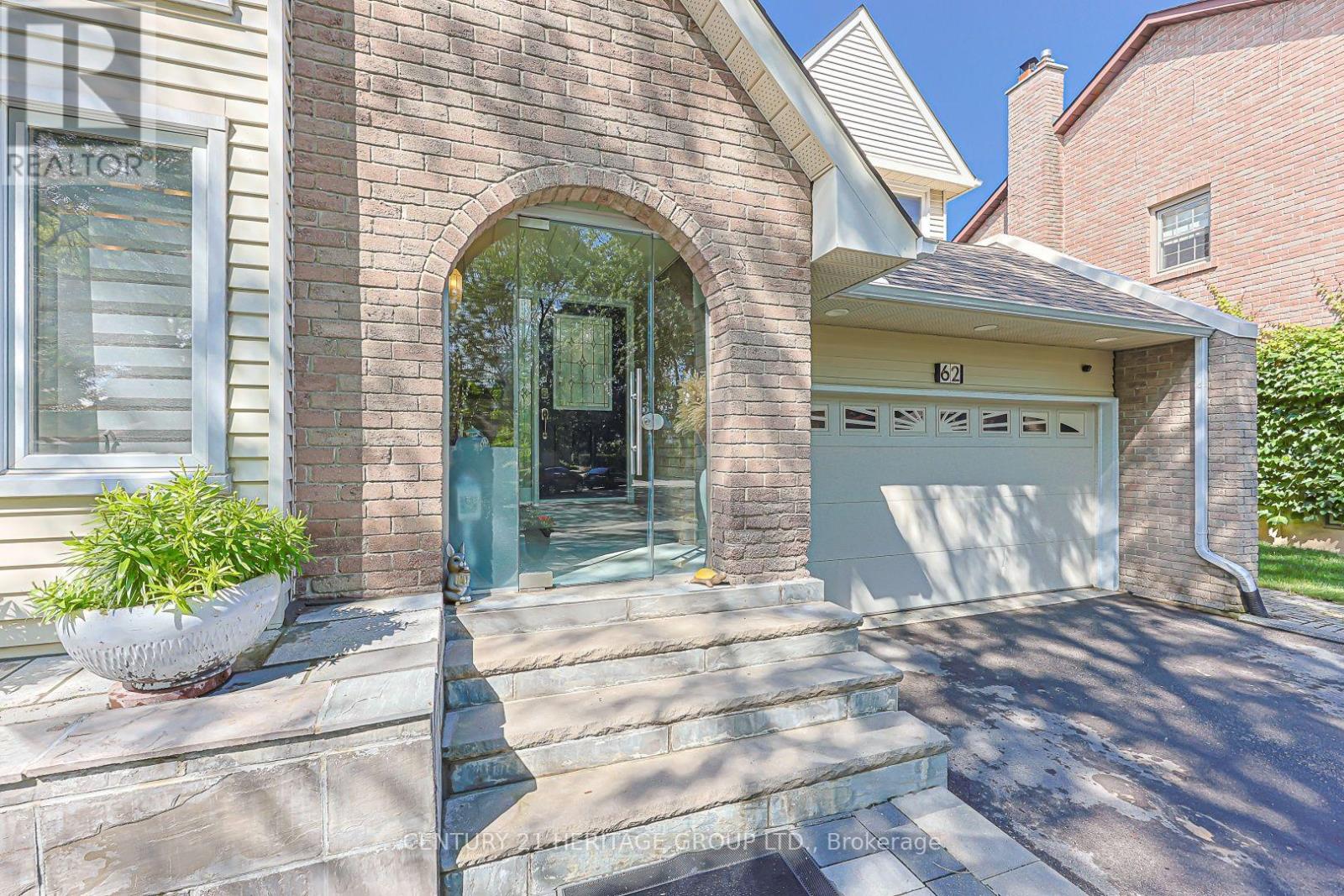 62 Greencroft Crescent, Markham, Ontario  L3R 3Y5 - Photo 5 - N13715196