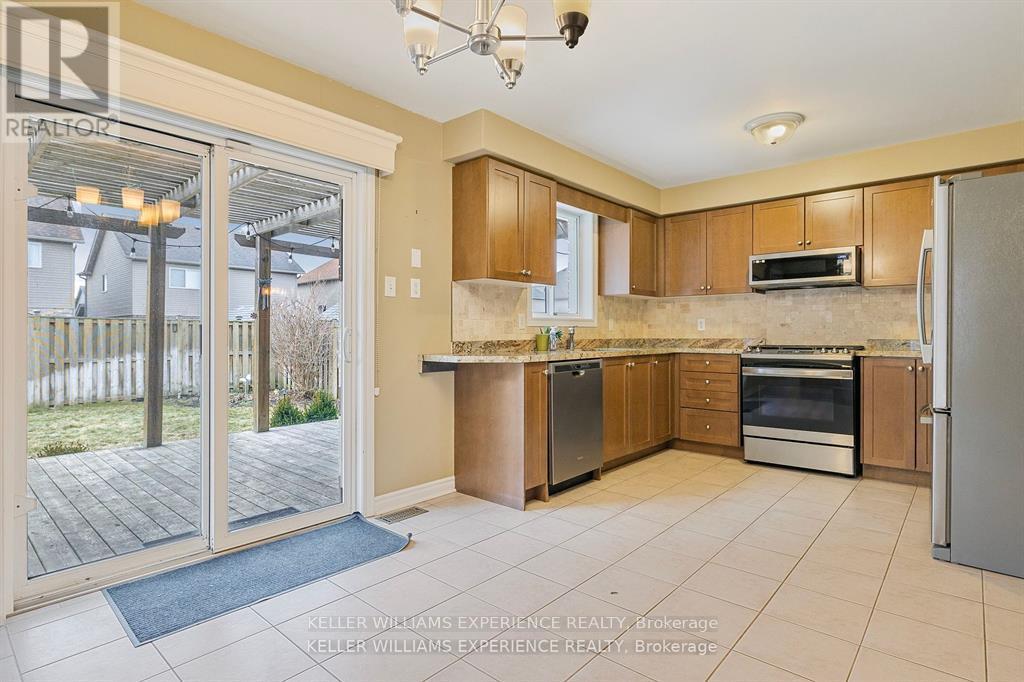 59 Mike Hart Drive, Essa (Angus), Ontario  L0M 1B4 - Photo 11 - N13715206