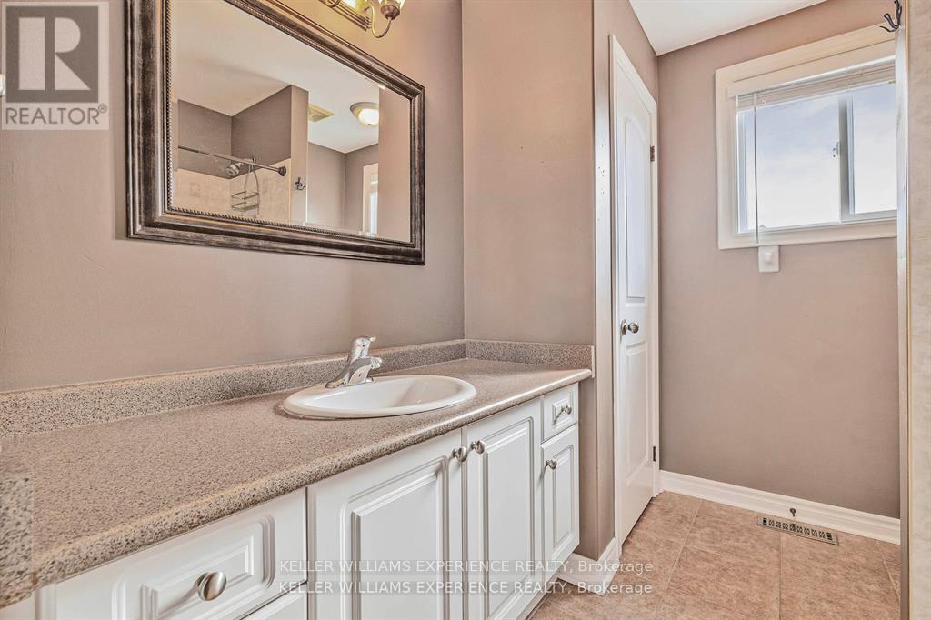 59 Mike Hart Drive, Essa (Angus), Ontario  L0M 1B4 - Photo 16 - N13715206