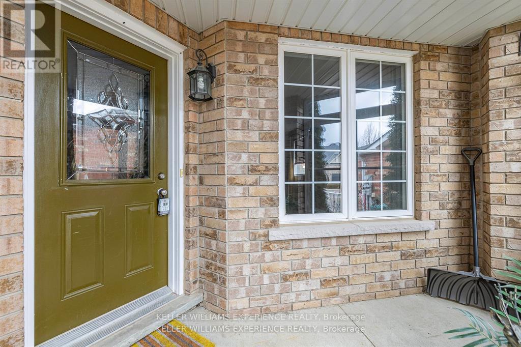 59 Mike Hart Drive, Essa (Angus), Ontario  L0M 1B4 - Photo 2 - N13715206