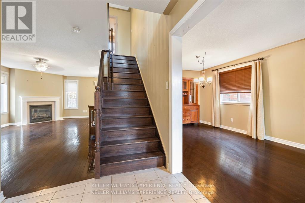 59 Mike Hart Drive, Essa (Angus), Ontario  L0M 1B4 - Photo 4 - N13715206
