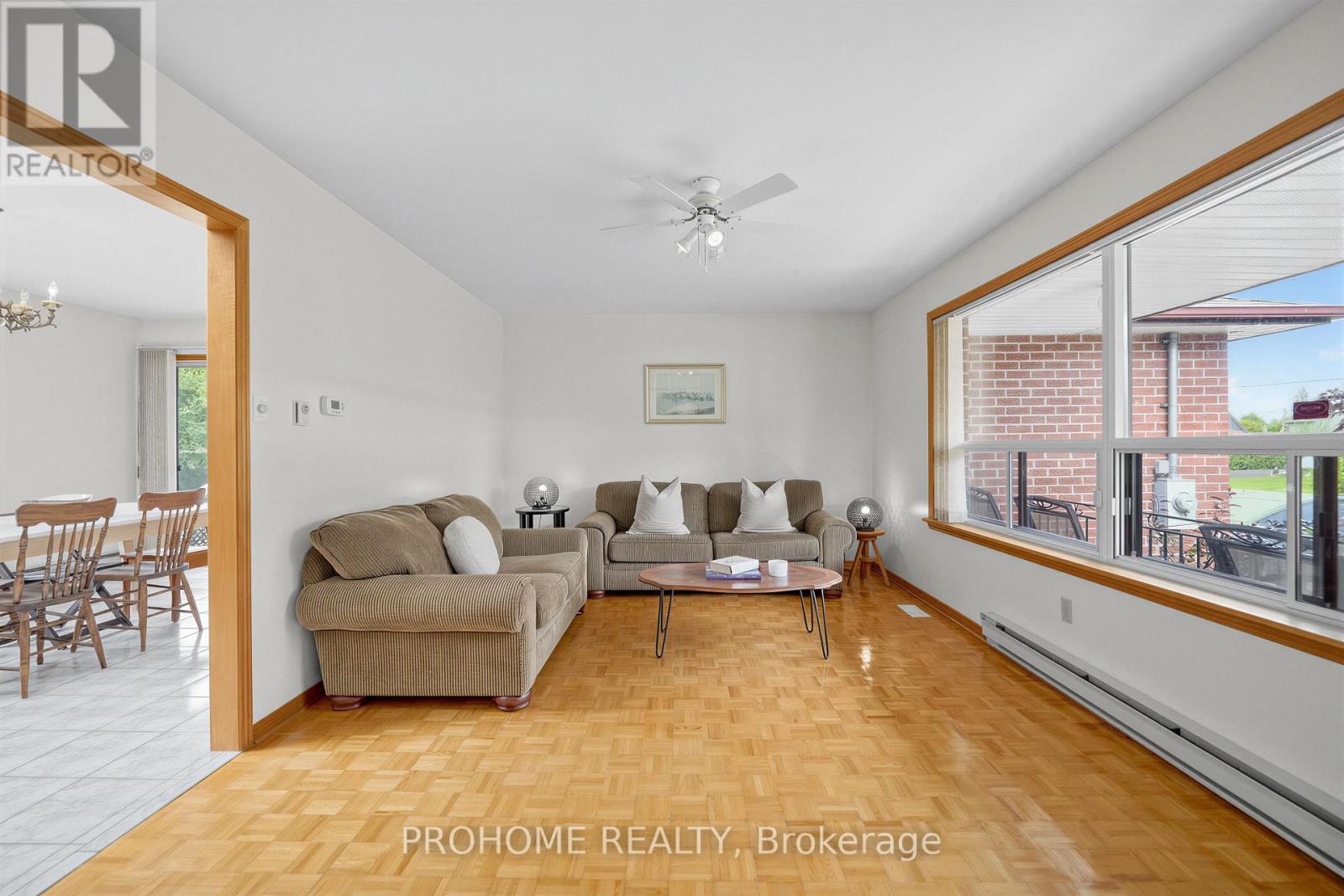 10 Joel Avenue, Georgina, Ontario  L0E 1S0 - Photo 7 - N13715248