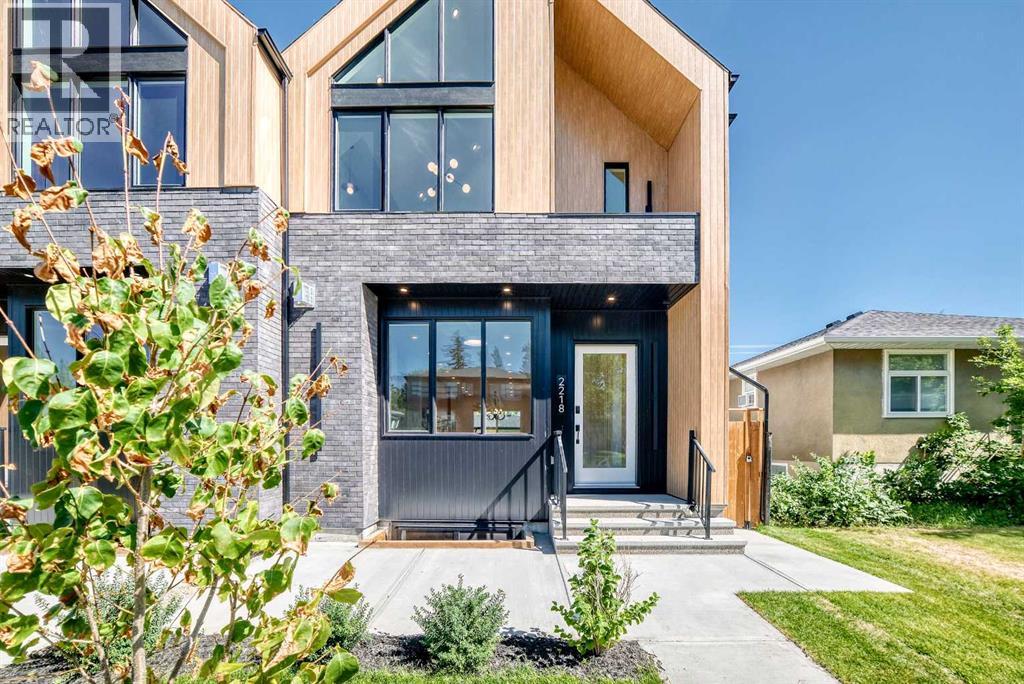 2218 35 Street Sw, Calgary, Alberta  T3X 2X8 - Photo 3 - A2338971