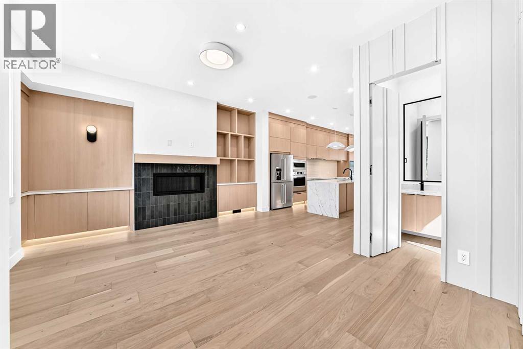 2218 35 Street Sw, Calgary, Alberta  T3X 2X8 - Photo 5 - A2338971