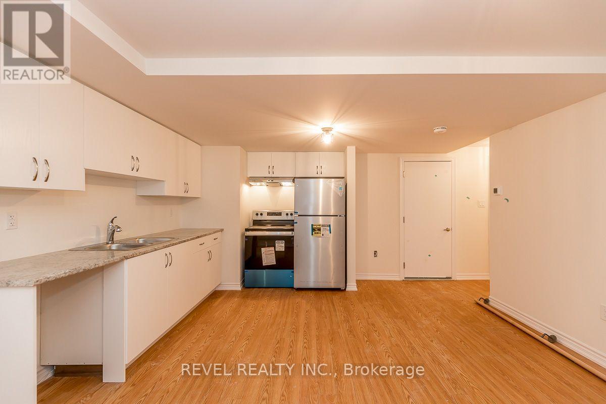 Lower - 86 Nottingham Road, Barrie, Ontario  L9J 0L3 - Photo 4 - S13715180