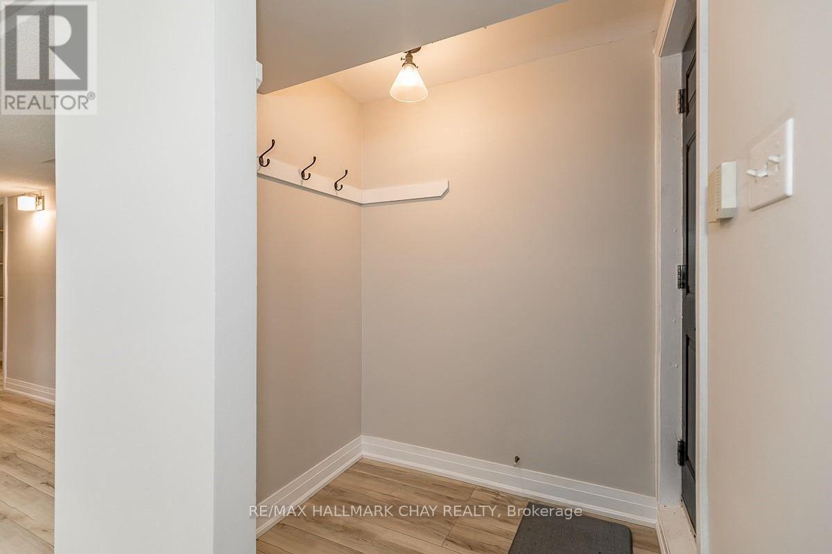 3 Buchanan Street, Barrie, Ontario  L4M 6B7 - Photo 14 - S13715208