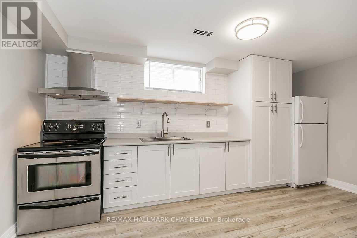3 Buchanan Street, Barrie, Ontario  L4M 6B7 - Photo 15 - S13715208