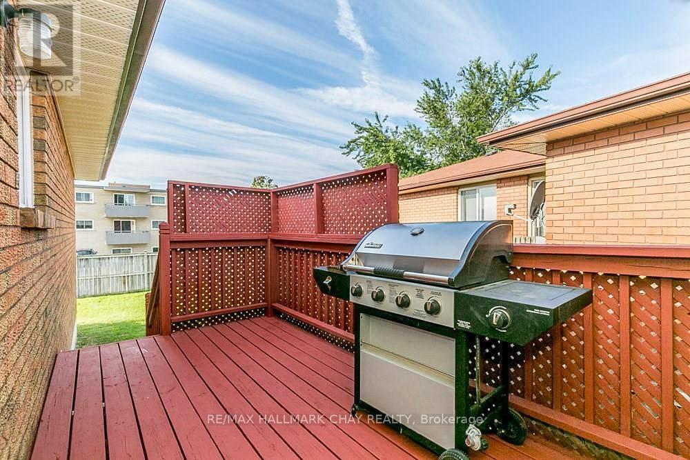 3 Buchanan Street, Barrie, Ontario  L4M 6B7 - Photo 24 - S13715208