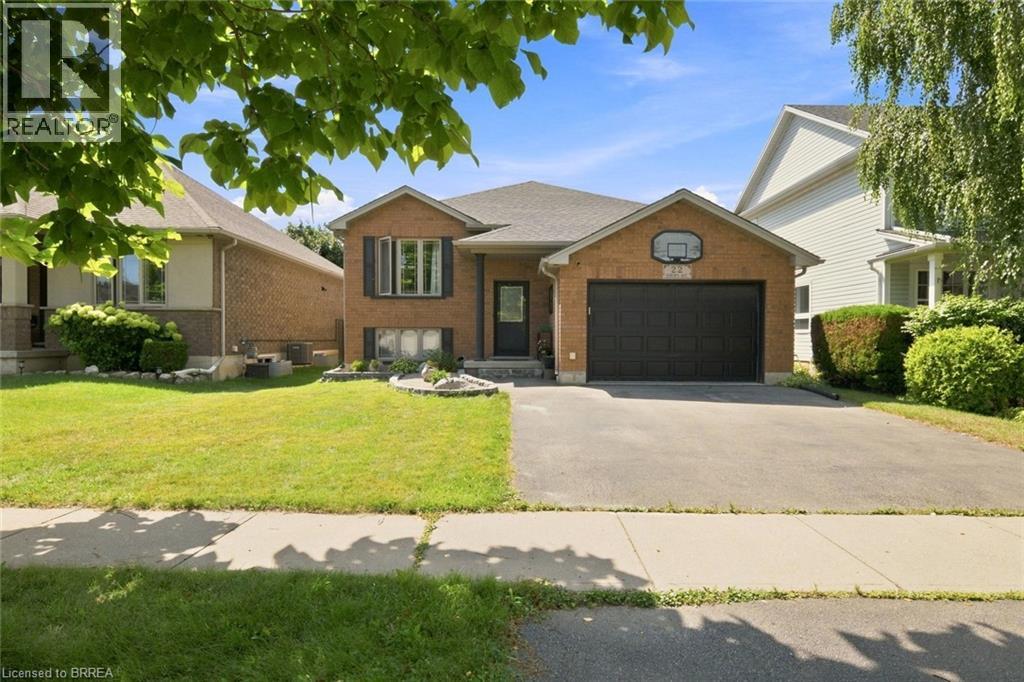 22 Osborn Avenue, Brantford, Ontario  N3T 6P9 - Photo 2 - 40856886