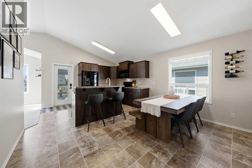 159 Cooper Close, Red Deer, Alberta  T4P 0G4 - Photo 7 - A2339390