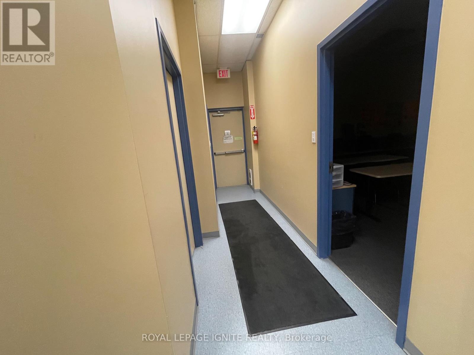 10 & 11 - 1395 Abbeywood Drive, Oakville, Ontario L6M 3B2 - Photo 10 - W13715184