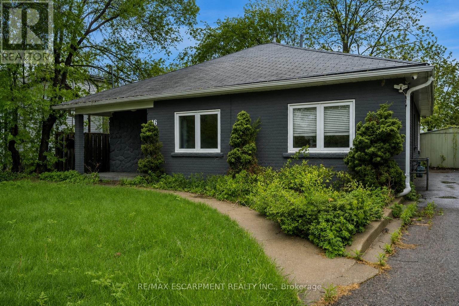 16 Woodward Avenue — photo 2