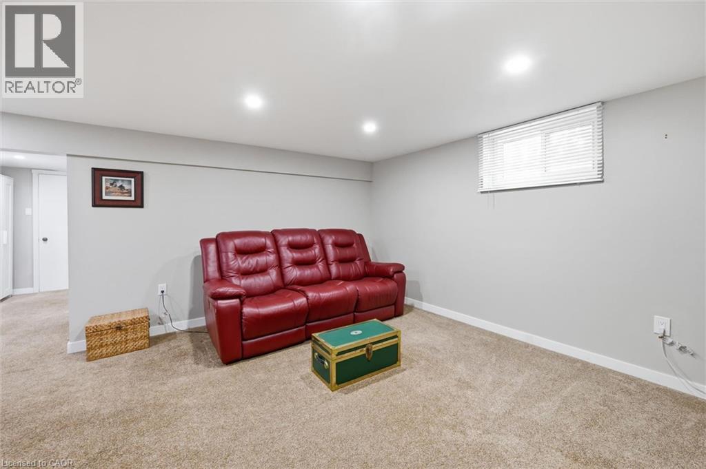 309 Hawkridge Avenue, Hamilton, Ontario  L9C 3L1 - Photo 31 - 40858187
