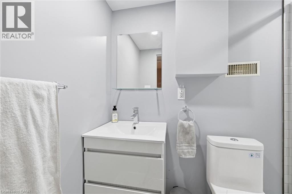 309 Hawkridge Avenue, Hamilton, Ontario  L9C 3L1 - Photo 34 - 40858187
