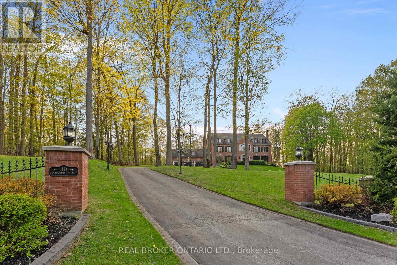 10 Oakview Place, Uxbridge, Ontario  L9P 0L1 - Photo 2 - N13538568