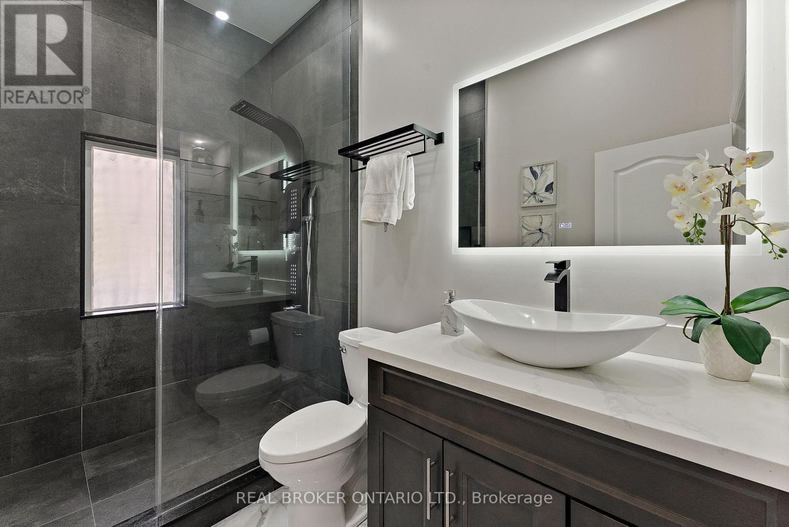 10 Oakview Place, Uxbridge, Ontario  L9P 0L1 - Photo 21 - N13538568