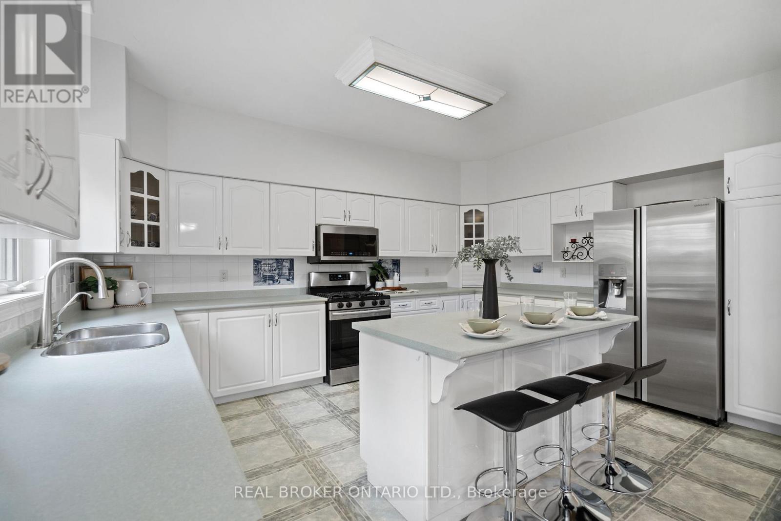 118 Bayview Avenue, Georgina, Ontario  L4P 2S9 - Photo 16 - N13488896